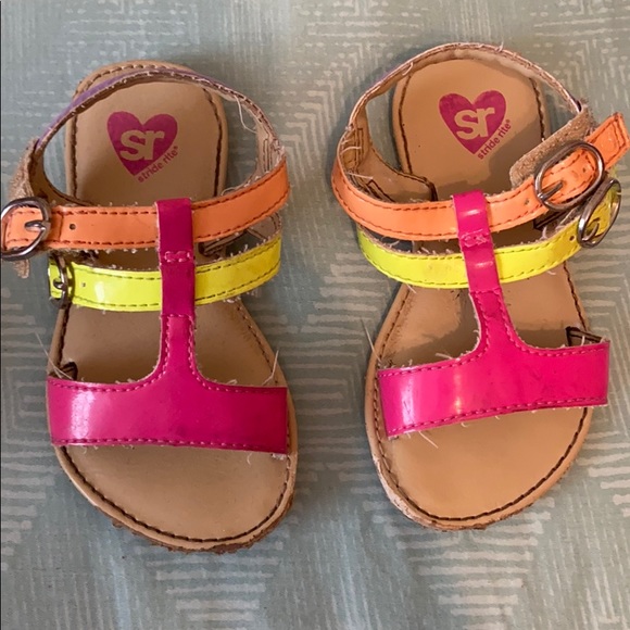 Stride Rite sandals with Velcro straps - Picture 2 of 4